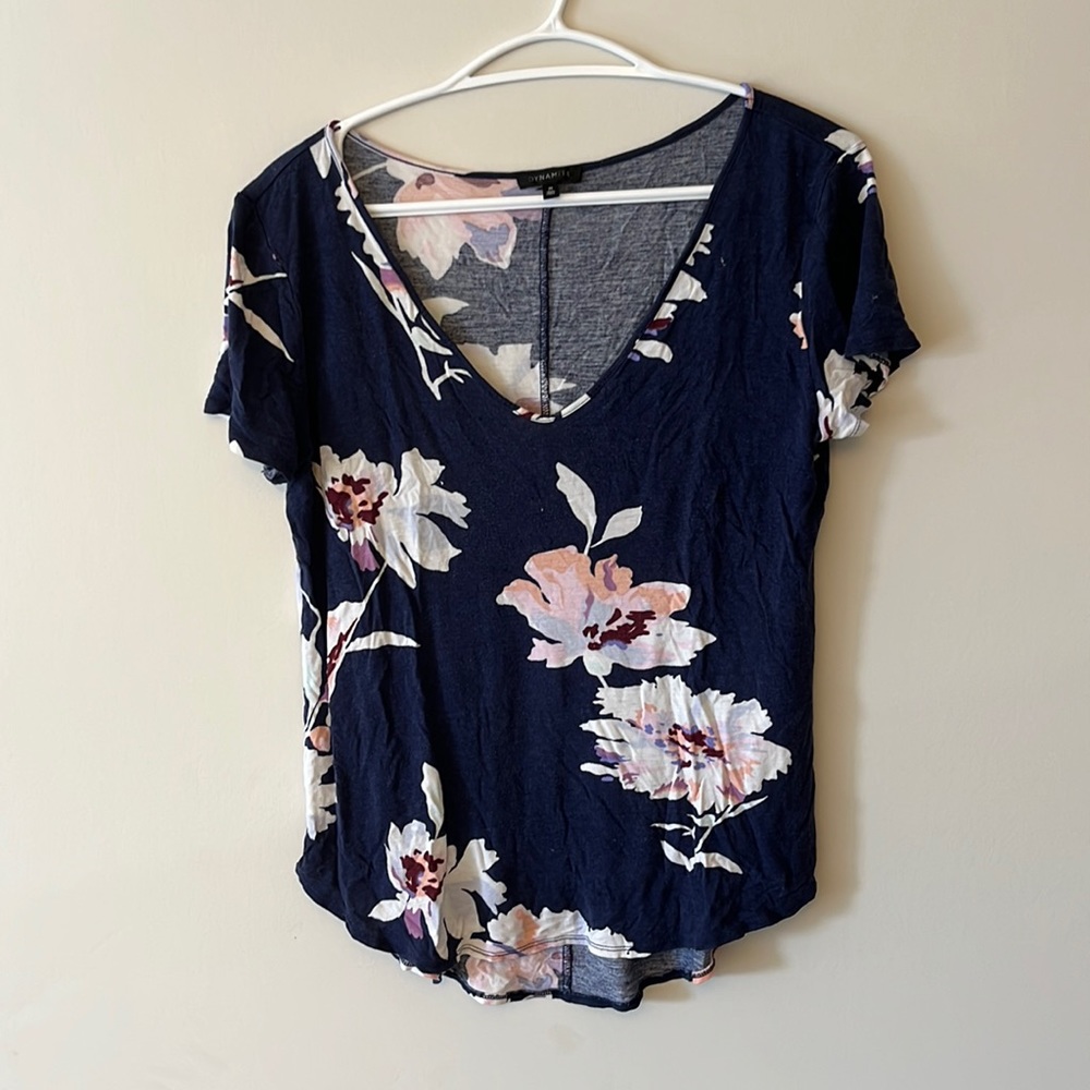 Dynamite floral tee